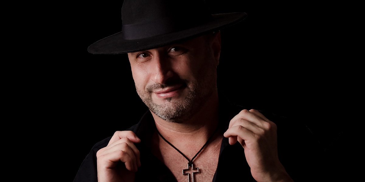 Cantor Marcelo Serra